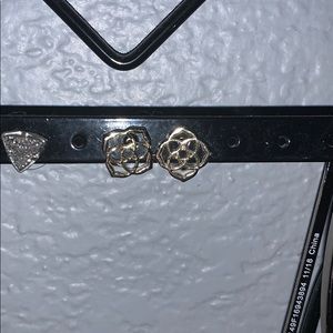 Kendra scott earrings